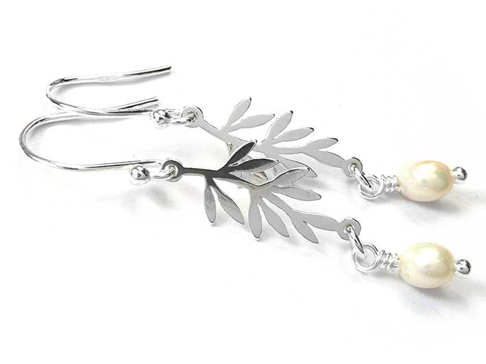 Freshwater Pearl Earrings - Olive