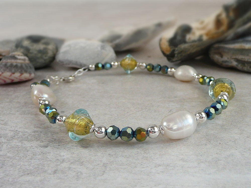 Murano glass bracelet with pearls and sparkly blue - green faceted crystals