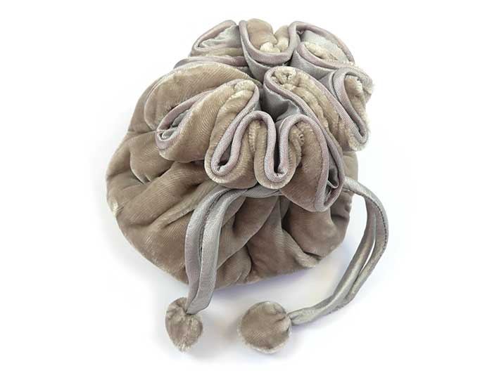 Velvet Jewellery Pouch - Pale Mink
