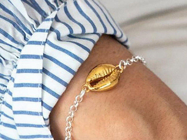Silver Bracelet - Cowrie Shell