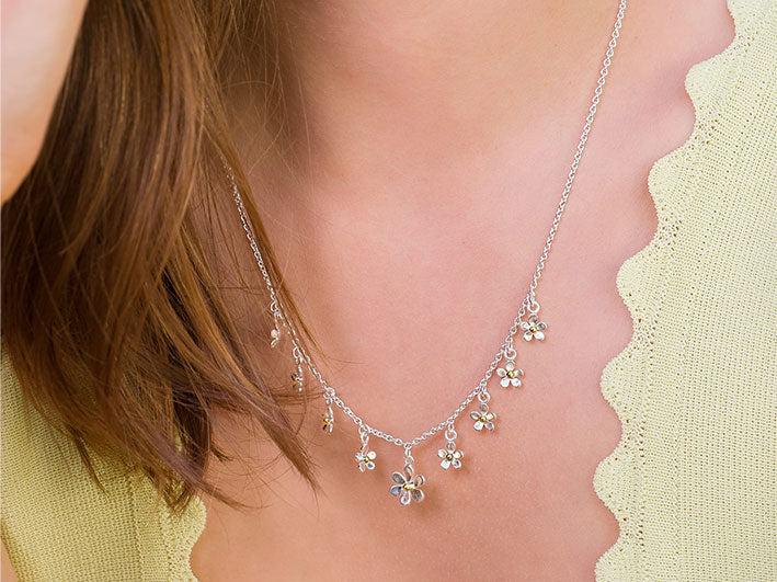 Silver Necklace - Daisies