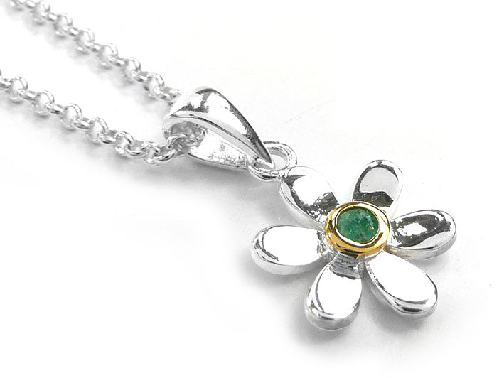 Silver Pendant - Pretty Daisy Emerald
