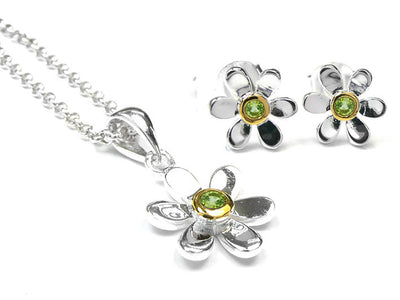 Silver Earrings - Pretty Daisy Peridot