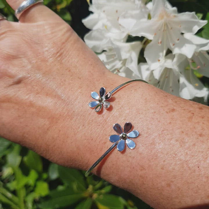 Silver Bangle - Daisy Wrap